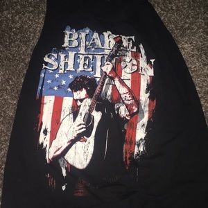 blake shelton muscle tee